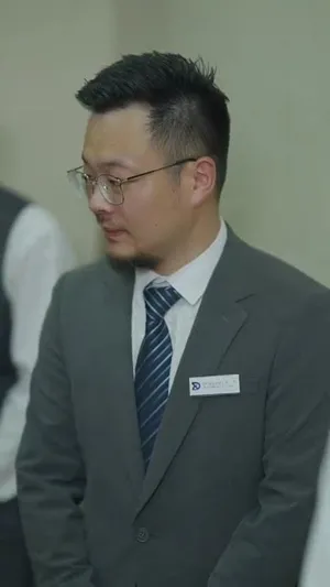 短剧《兄弟收手吧，外面全是警察》（80集）免费看短剧-推影坊